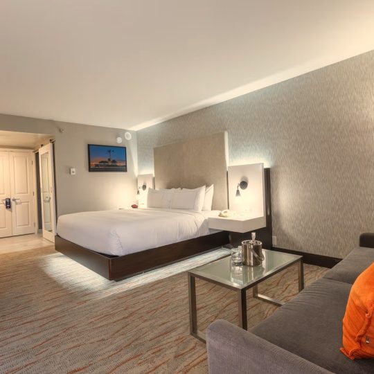 https://www.blissandfire.net/wp-content/uploads/2026/09/doubletree-hdr2-540x540.jpg
